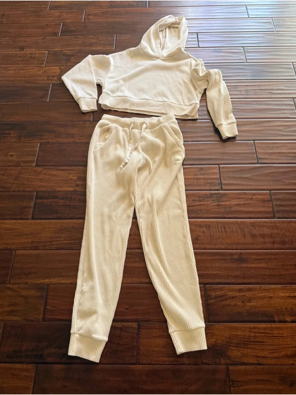 ALO Yoga Muse Set (New) Cropped Ribbed Hoodie & Jogger Set in Cream